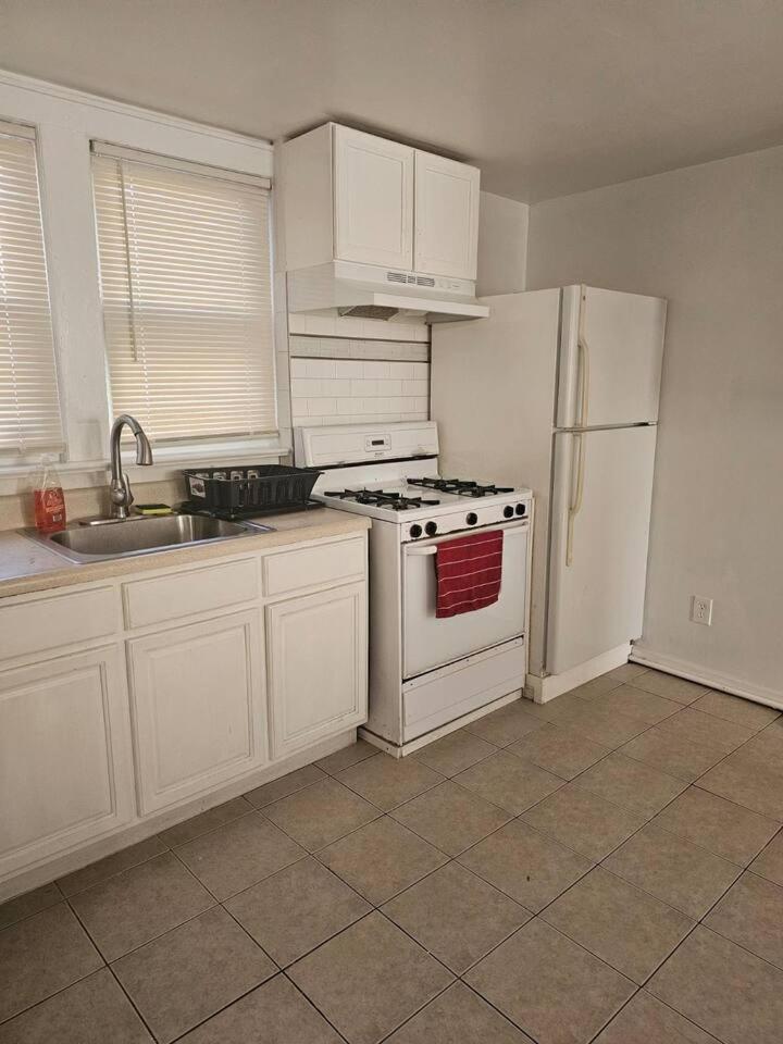 Private With 1 Bedroom And 1 Bathroom And Free Wi-fi Apartment Paterson